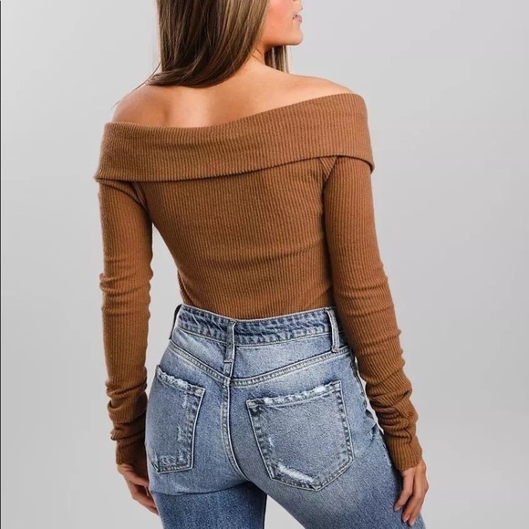 𝅺FREE People Hot Stuff Off Shoulder Top - Picture 8 of 12